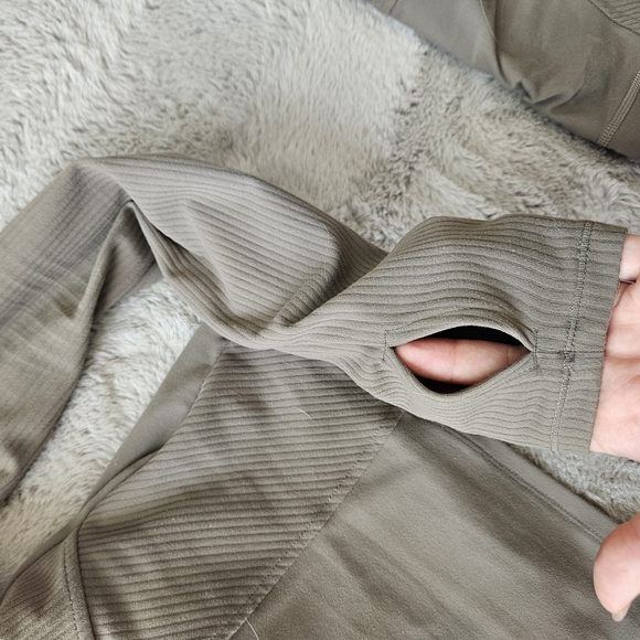 Glowmode Ribbed Panel Activewear Set - Picture 8 of 8